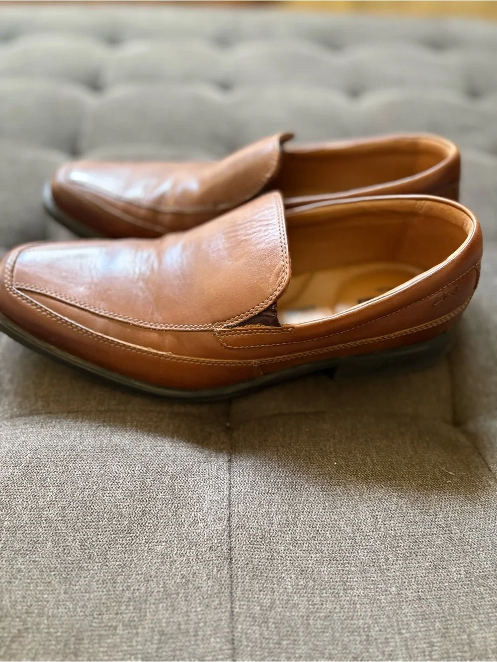 Clarks Men's Dresslite Step Dark Tan Leather Slip-On Loafers